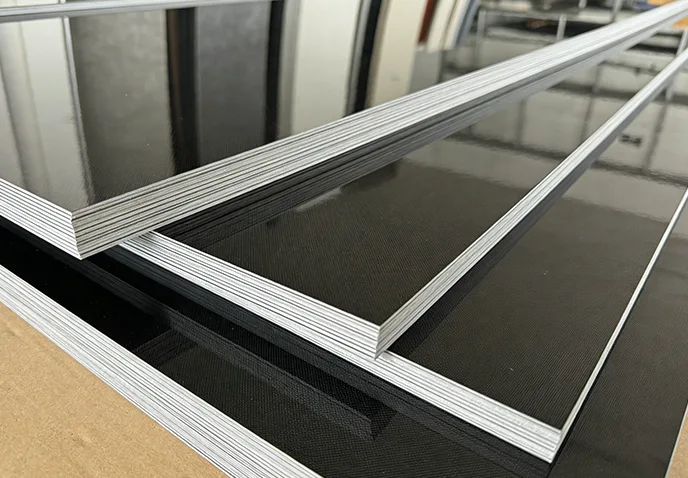 Fitur Panel Dinding Kristal Karbon Cermin PET.